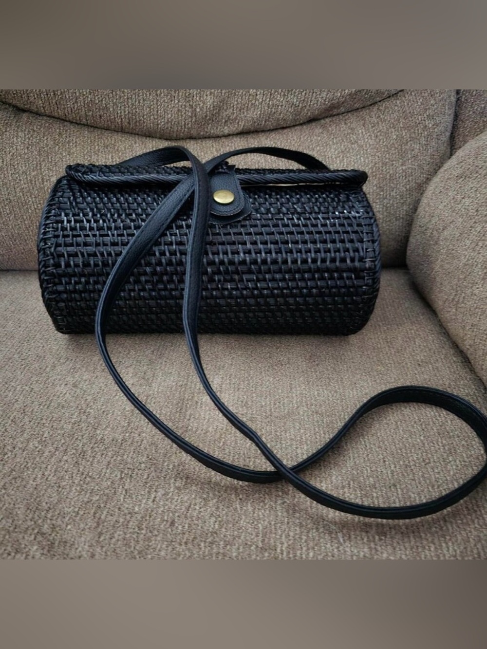 Black Woven Crossbody Bag - Elegant Women’s Shoulder Purse